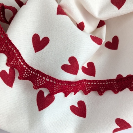 Cotton flannel, red hearts on a cream background, 165 g/m²