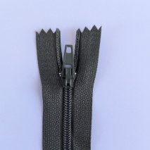 Zamek błyskawiczny z kordem, nierozdzielczy, 18cm, khaki