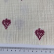 Muślin bawełniany, haftowany, burgundowy ornament na kremowym