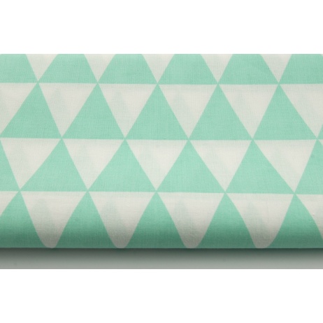 Cotton 100% triangles on a mint 2 background